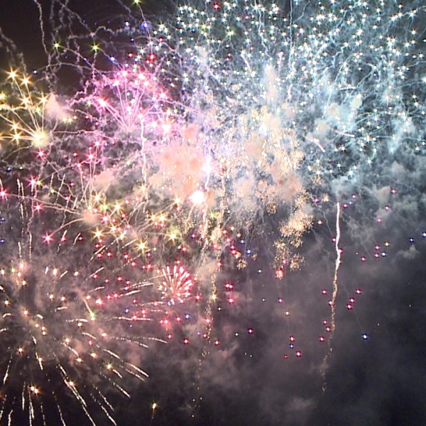 Fourth of July fireworks show at Ala Moana