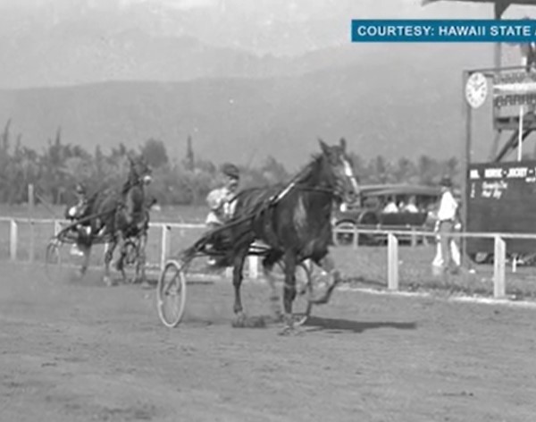 An archival photo shows horse racing in the 1800s in Honolulu, Hawaiʻi. (Photo/Hawaiʻi State Archives)